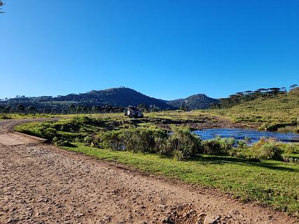 Road to Canyons near the river